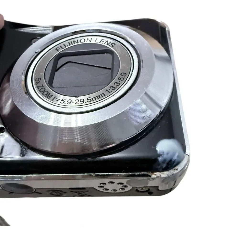 FUJIFILM FinePix AX560 Digital Camera 16 MP 5x Zoom HD Movie Black Scan Disk